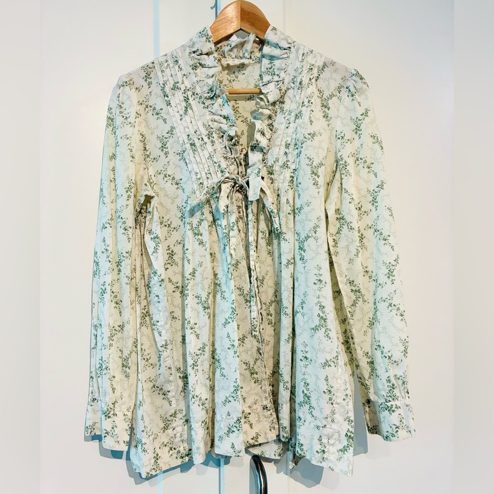 Natural Elements 🌿 XS Charming Light Green Floral Ruffle Blouse 🌿
